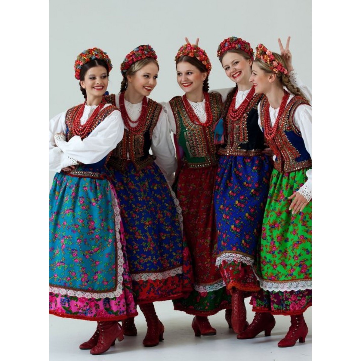 Ensemble femme PLK4 L'ensemble d'hiver polonais est un élément  indissociable de la garde-robe pendant les jours les plus froids - Pologne,  Produits Neufs - Plate-forme de vente en gros