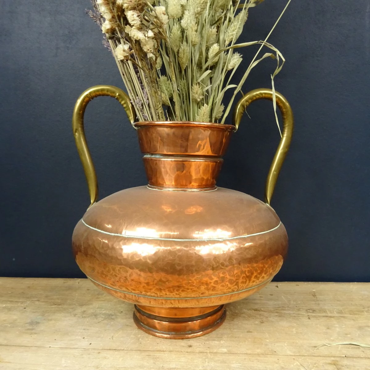 barco recuerda Peladura Vase en cuivre & laiton pour composition florale - Le palais des bricoles