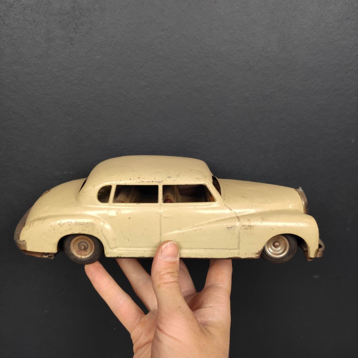 Voiture miniature jouet mécanique à clé Western Germany, Mercedes 1950 - Le  palais des bricoles