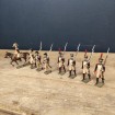 8 Soldats de plomb anciens CBG Mignot France, fantassins & cavalier