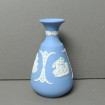 Stem in WEDGWOOD light blue and white